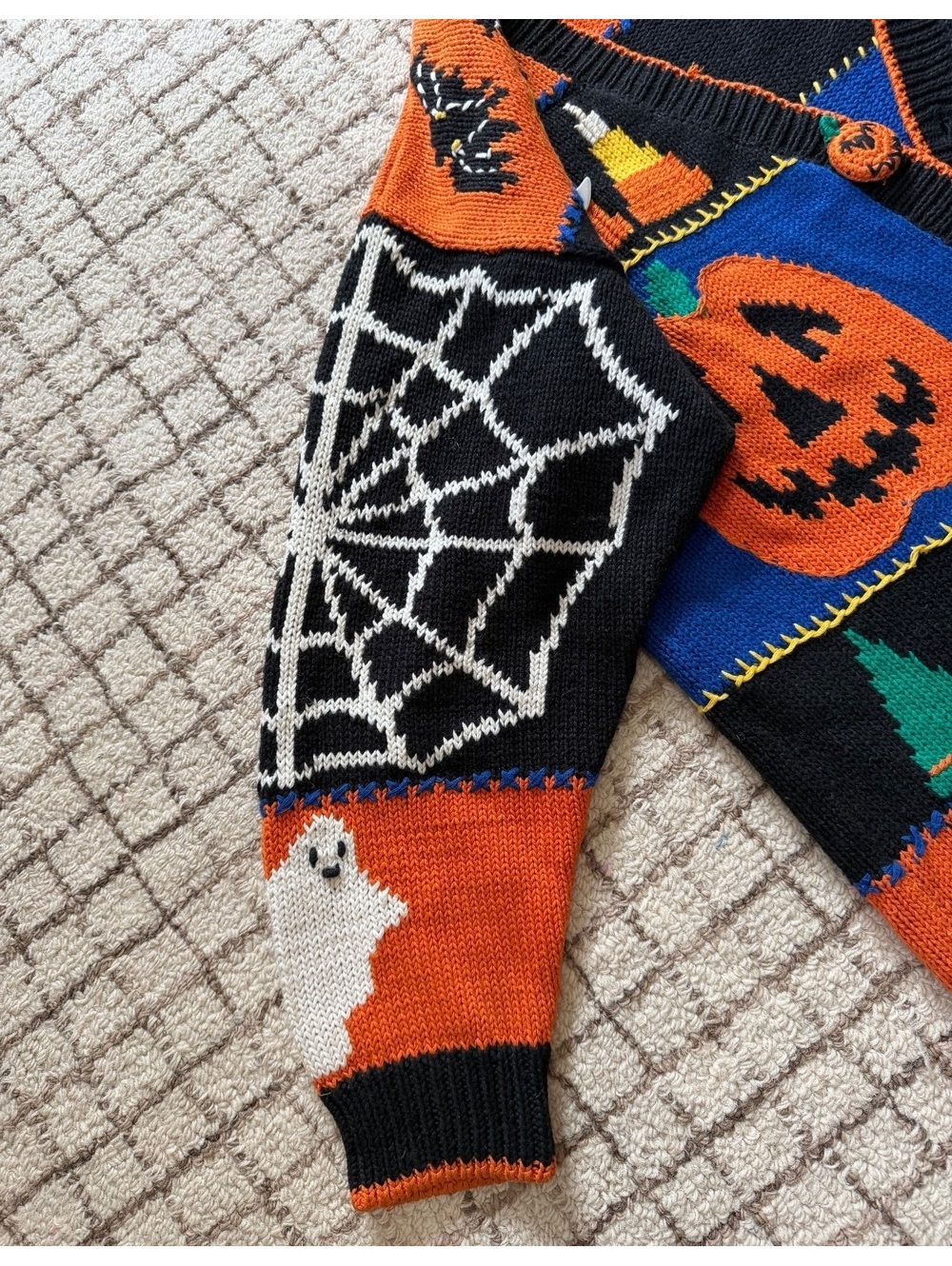 Women’s vintage grandma grannycore Halloween pumpkin spooky fall sweater - Picture 4 of 8